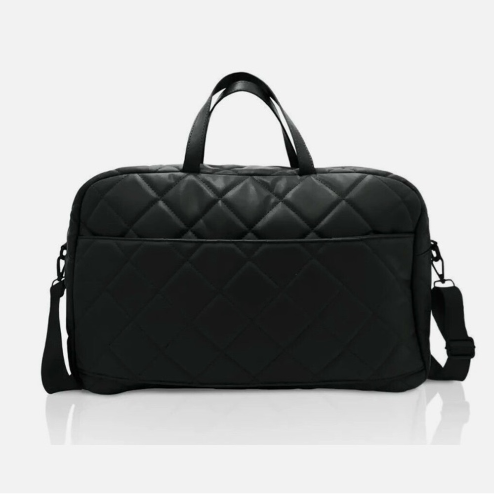 Sleek Black Quilted Duffel Bag with Versatile Strap - Picture 4 of 11